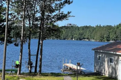 Image de Lakefront Cabin in the North Woods Three Lakes Wi