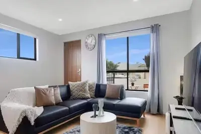 Image de Henley Beach:Where Relaxation Meets Adventure By The Sea-Near Airport