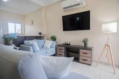 Image de New 3br2ba Escape ~ Balcony ~ Bbq ~ Great Location