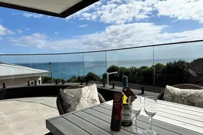 Image de Breathtaking panoramic views meet tranquility and comfort. Forster Hot spot.