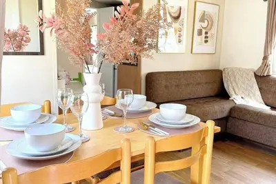 Image de Harwich - Caravan - Sleeps 10 - Garden - Pool