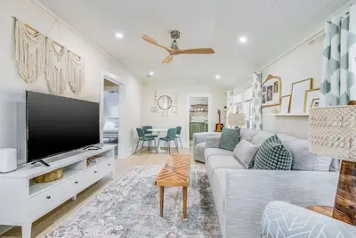 Image de Charming & Bright 2 bedroom ~ Close to Downtown Savannah / Airport