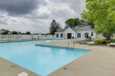 Image de 4 Bedroom House | 2 Level spacious House | Pool