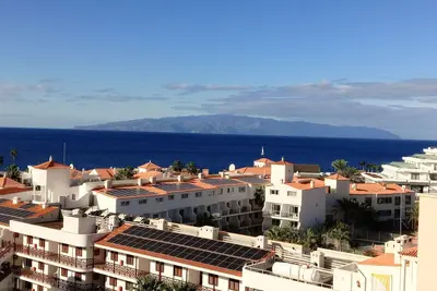 Image de Studio with a large terrace. Beautiful view of the ocean and the Gomera island.