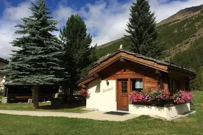 Image de Chalet dans la Vallée de Saas avec Vue Montagne