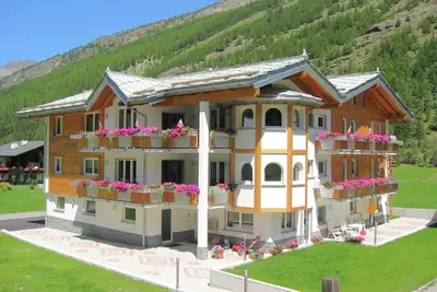 Image de Chalet à Saas Grund près des pistes
