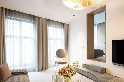 Image de Bright & private luxurious suite