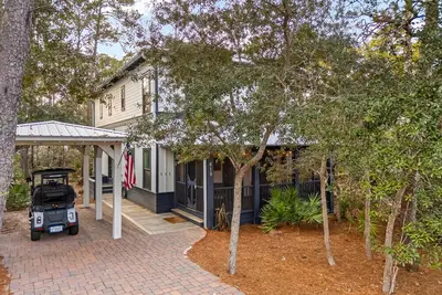 Magnolia The Mitten Escape, 30a, Slps 12, Beach, Pool, Golf Cart, 4 Bikes Incl