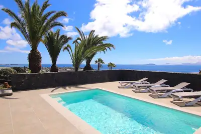 Image de House with spectacular ocean view and Playa Blanca swimming pool with panoramic view