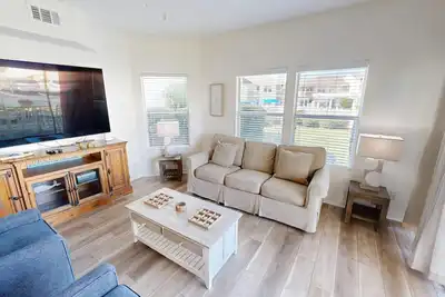 Image de Spc 9141 is a Ground Floor Pet Friendly 3 Br close to pool and Beach! with Beach