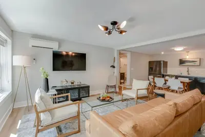 Beautiful Bungalow-Historic Franklin Quadplex