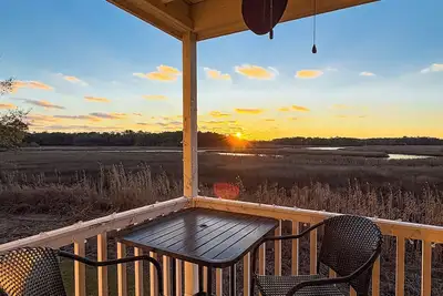 Image de Waterfront condo at Harbor Landing G02 - Relax in Beautiful Ocean Springs