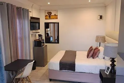 Room 3 - Sleeps 2 with Private Bathroom