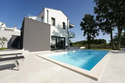 Image de Villa Barbara in Poreč for 6 people with private pool & only 1 km from beach