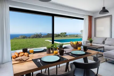 Image de Aquarama Pool Apts - Ioli