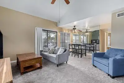 Image de Balcony | Near Glendale Community College