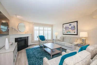 Image de Biltmore Chic Condo by Golf Course & Hiking Trails