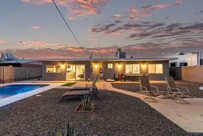 Paradise Valley| Pool |4 Br |Modern