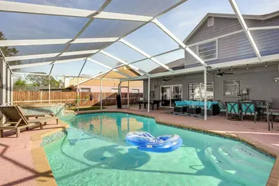 Image de 3 Mi to Marina: Riverview Family Home w\/ Lanai!