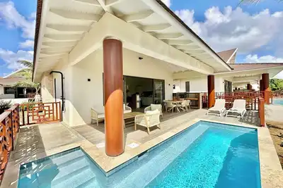 Image de Villa Jazmyn - Luxurious Villa with Private Pool at Blue Bay Golf Resort