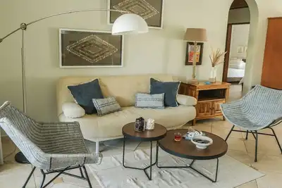 Image de Stylish 2-bedroom Condo in Ocean Dream with Wi-Fi, Ac and parking