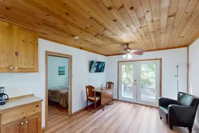 Image de Rouge Cobb Mountain Cabins