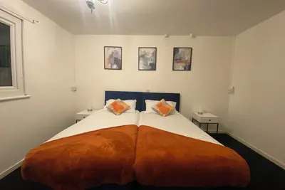 Image de Centrally Located Apt - Free Parking
