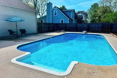 Image de Madison Poolside Parlour