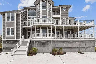 Image de Luxury 6br House w/ Private Hot Tub & More!