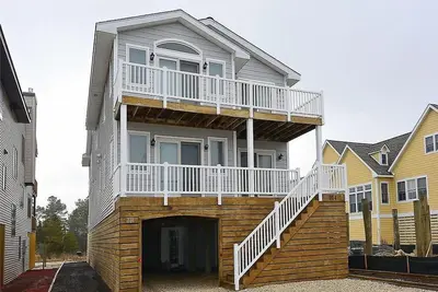 Image de Proximity to the Beach | Spacious 6br | Deck