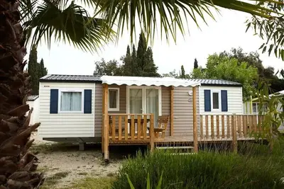 Image de Mobile-Home Standard Moderne 35m² (3ch. -6pers) + Tv + Terrasse 6 personnes