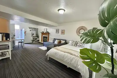 Image de Hawaiian Sunshine 1-bedroom house in welcoming Provo with Ac, WiFi