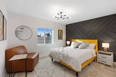 Image de Modern, Updated 2 Bedroom Apartment in Phoenix with Ac, WiFi, In Unit Laundry