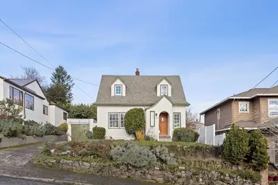 Image de Charming 3bd Pet-Friendly Cottage With a Mountain View Ideal for Long Stays