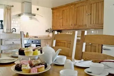 Image de Serene Golygfar Cottage Retreat in Ystrad Meurig