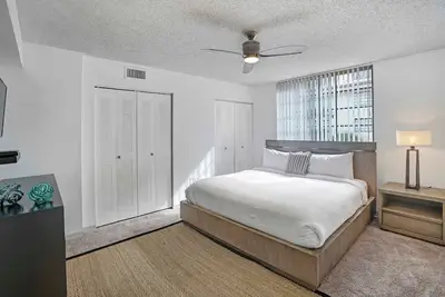 Image de #403e - Tucker at Gables Grand Plaza Miami