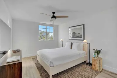 Image de #411e - Tucker at Gables Grand Plaza Miami