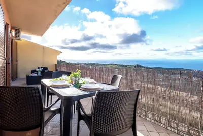 Image de Appartement 'Costiero' avec vue sur la mer, terrasse privée et climatisation