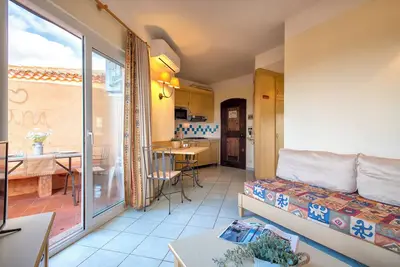 Image de Appartement 'Nature Relax 207' avec vue sur la mer, jardin partagé et climatisation