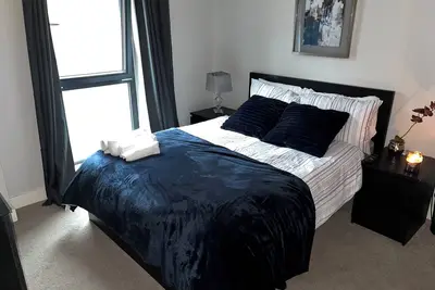 Charming 1-bedroom apartment Leeds city centre with parking!