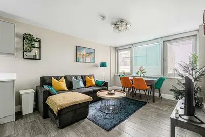 Image de Brighton Lanes Gem | Sea View, Sleeps 7, Central