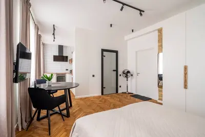 Image de Central | High-quality furniture | Studio 32 m2