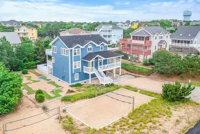 Image de Oceanside home in Duck Nc with private mini golf course!