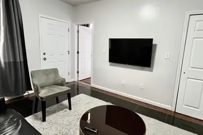 Image de Cozy Nest 2bd apartment next to Convention Center