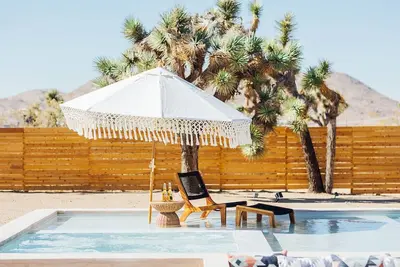 Image de Mykonos style spacious 5-bedroom house with backyard oasis