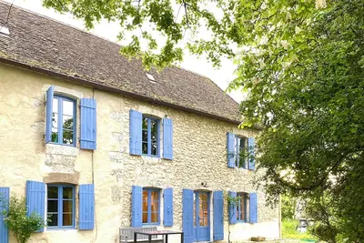 Image de Charming La Maison Des Artistes near Bergerac. \nPet friendly!