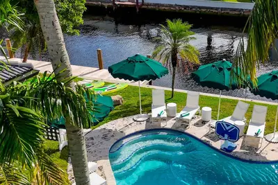 Image de Beautiful Canalfront W/Heated Pool, Games & Sauna!