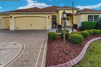 Image de 3-bedroom house in The Villages - less than a mile from lake Sumter Landing
