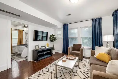 Image de New! Pet-Friendly Furnished Apt Near Emu Free Parking