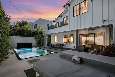 Image de Luxury Sierra Villa - 6bdr+, pool/theatre room
